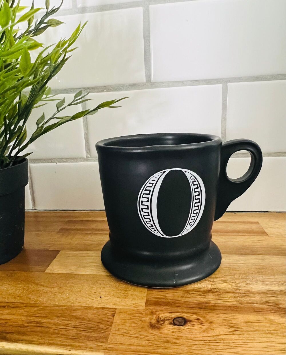 ANTHROPOLOGIE Noir Monogram Mug “O” Black Matte Stoneware, 12 fl oz